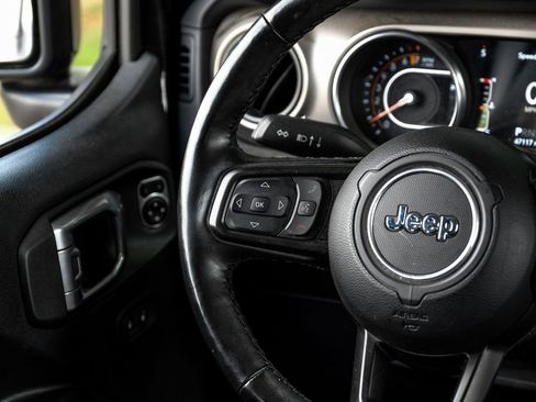 Used 2021 Jeep Wrangler Unlimited Sport image 27