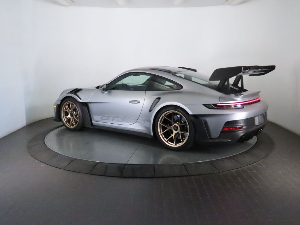 Certified 2025 Porsche 911 GT3 RS RWD image 3