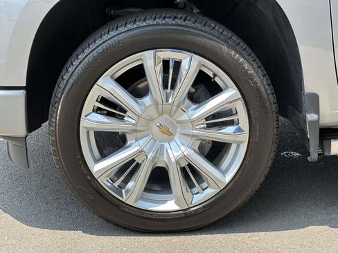 Certified 2024 Chevrolet Silverado 1500 High Country w/ High Country Premium Package AWD/4WD image 7