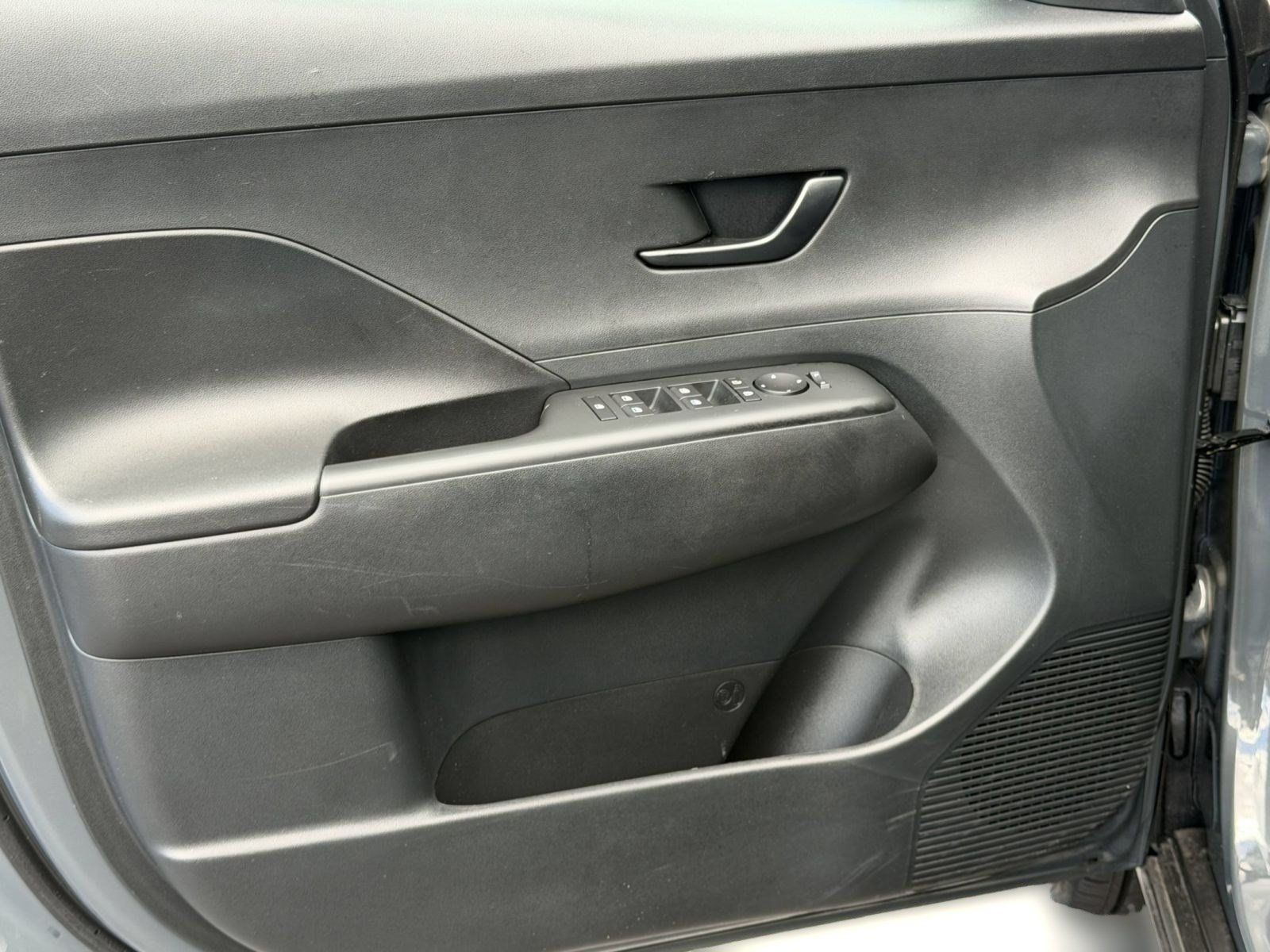 Used 2026 Hyundai Kona SEL Sport FWD image 14