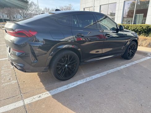 Used 2023 BMW X6 xDrive40i w/ Executive Package image 2