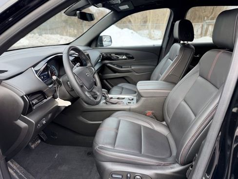 Certified 2023 Chevrolet Traverse RS w/ LPO, Floor Liner Package image 6