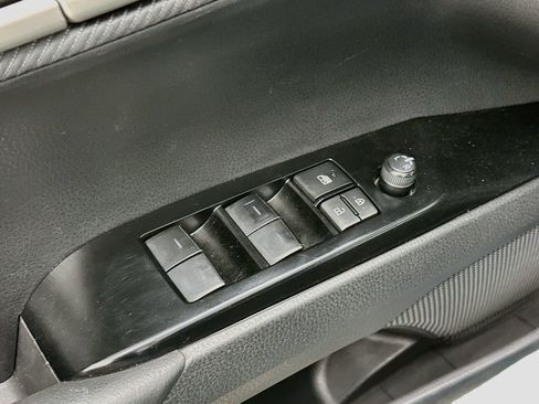 Used 2025 Toyota Camry SE FWD image 15