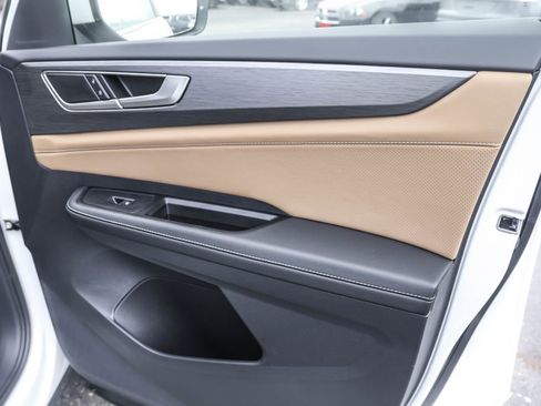 New 2026 Volkswagen Atlas Cross Sport SE image 43