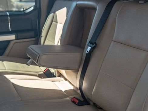 Used 2020 Ford F250 Lariat w/ Lariat Value Package image 27