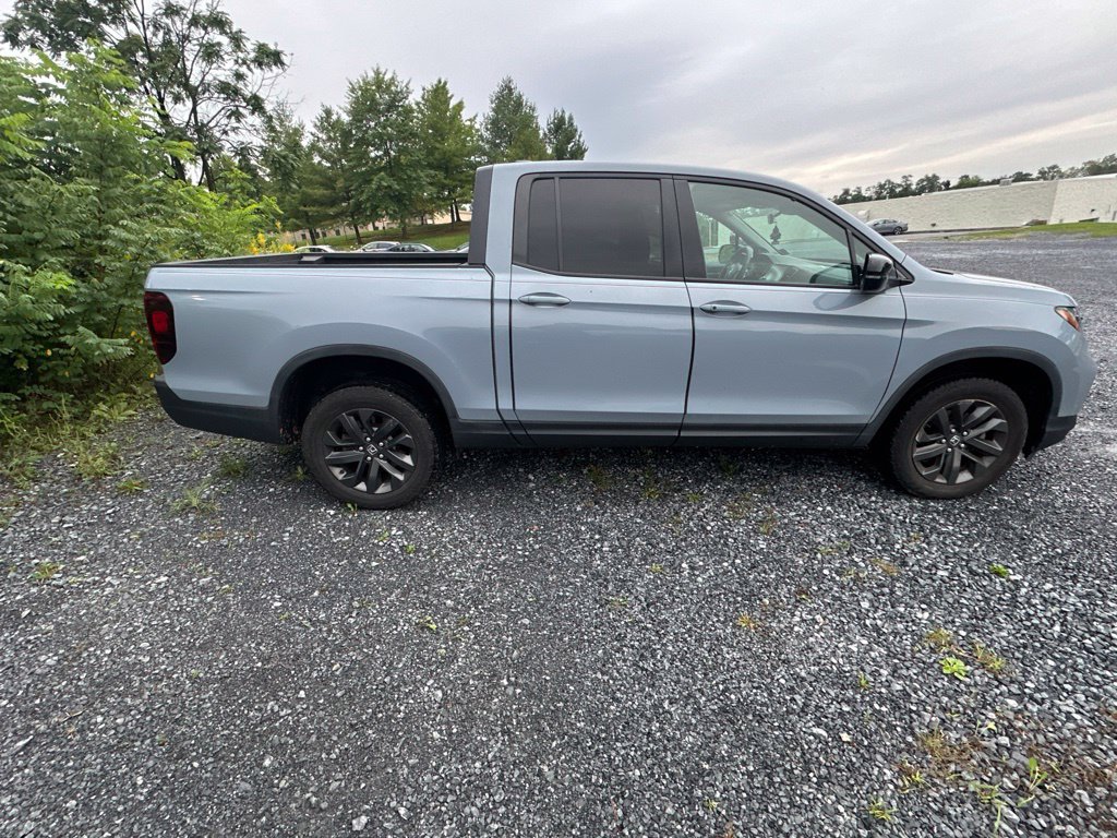 Used 2023 Honda Ridgeline Sport image 2