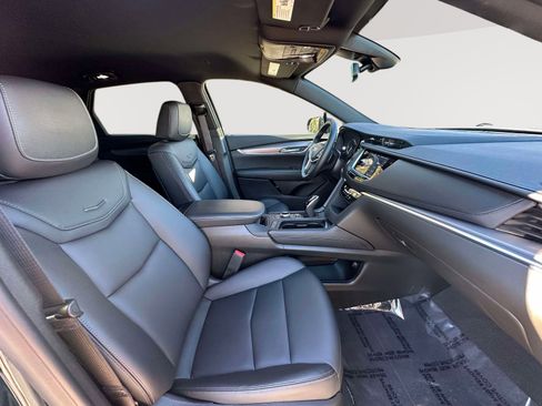 Certified 2025 Cadillac XT5 Luxury image 27