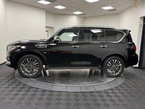 Used 2020 INFINITI QX80 Luxe w/ Sensory Package RWD image 4