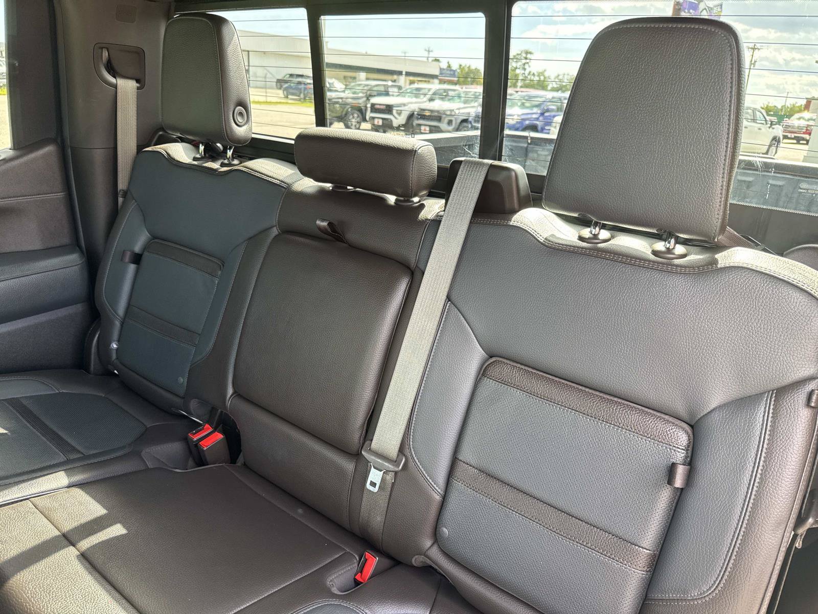 Used 2020 GMC Sierra 1500 Denali w/ Denali Ultimate Package AWD/4WD image 17