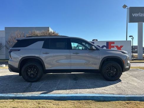 New 2026 Chevrolet Traverse Z71 w/ Enhanced Driving Package image 2