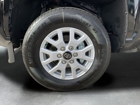 New 2025 Toyota Tacoma SR5 image 31