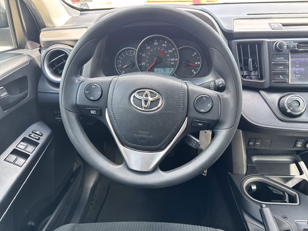 Used 2016 Toyota RAV4 LE FWD image 25