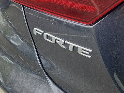 Certified 2023 Kia Forte LXS FWD image 12