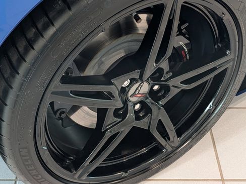 Used 2022 Chevrolet Corvette Stingray Preferred Cpe w/ Z51 Performance Package RWD image 24
