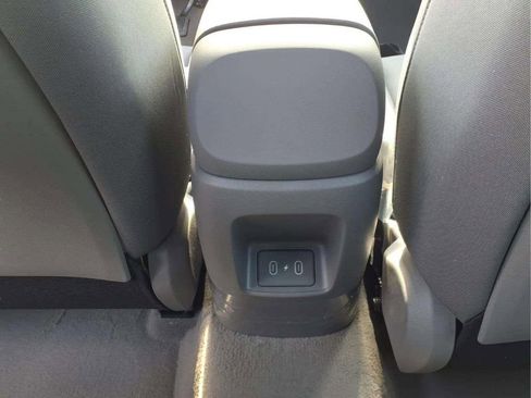 New 2026 Hyundai Elantra SE FWD image 13