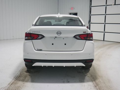 New 2025 Nissan Versa SR w/ Trunk Package image 6