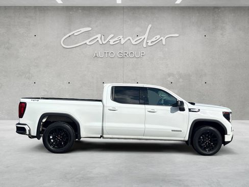 Used 2022 GMC Sierra 1500 Elevation image 17