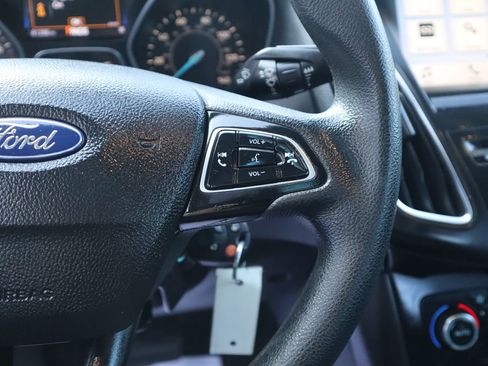 Used 2017 Ford Focus SEL image 25