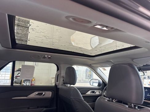 New 2026 Ford Explorer Active w/ Active Comfort Package image 19