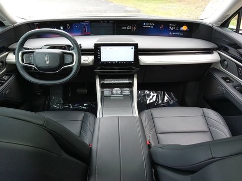 Used 2024 Lincoln Nautilus Premier w/ Equipment Group 102A AWD/4WD image 30
