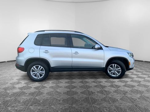 Used 2015 Volkswagen Tiguan S FWD image 5