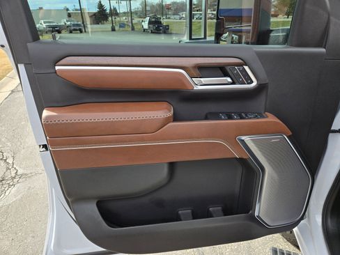 Used 2024 GMC Sierra 2500 Denali Ultimate image 11