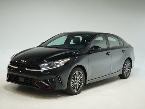 Used 2023 Kia Forte GT-Line w/ GT-Line Premium Package image 3