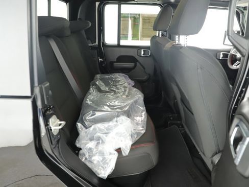 Used 2023 Jeep Gladiator Rubicon w/ Trailer Tow Package image 14