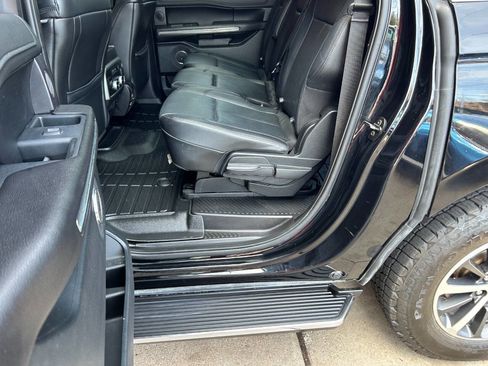 Used 2018 Ford Expedition Max XLT w/ Equipment Group 202A AWD/4WD image 16