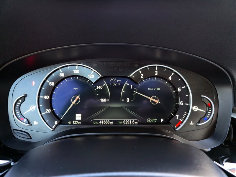 Used 2019 BMW 540i w/ Convenience Package RWD image 18