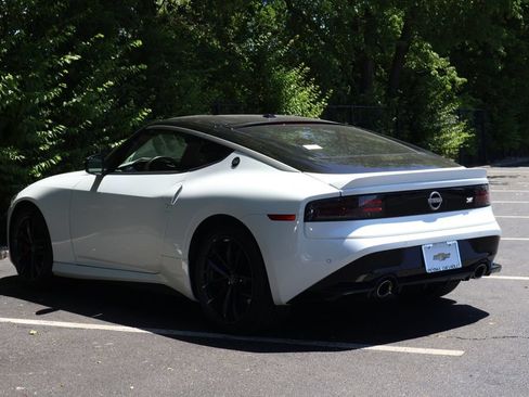 Used 2023 Nissan Z w/ Floor Mat Package (L93) RWD image 5