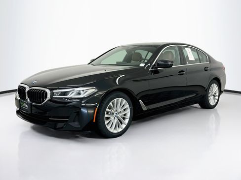 Used 2023 BMW 530i xDrive w/ Convenience Package AWD/4WD image 3