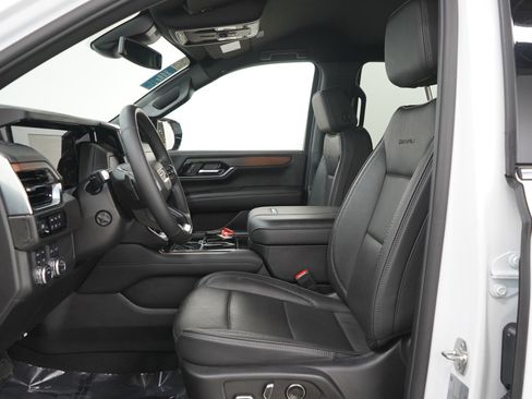 Used 2025 GMC Yukon Denali AWD/4WD image 27