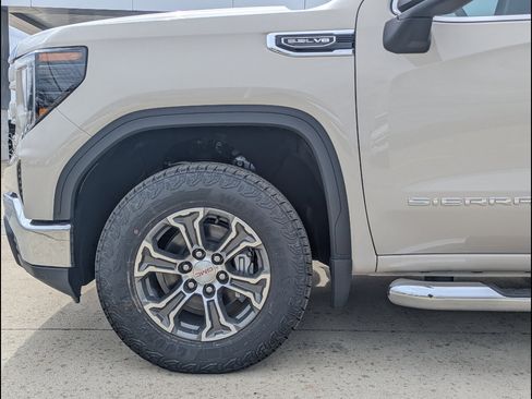 New 2026 GMC Sierra 1500 SLE image 10