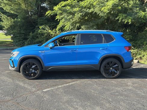 Used 2024 Volkswagen Taos SEL AWD/4WD image 8