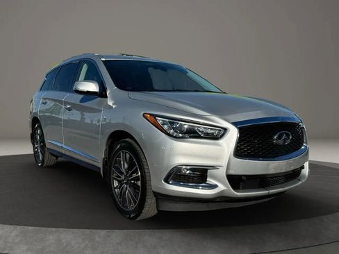 Used 2017 INFINITI QX60 Luxe w/ Deluxe Technology Package image 4