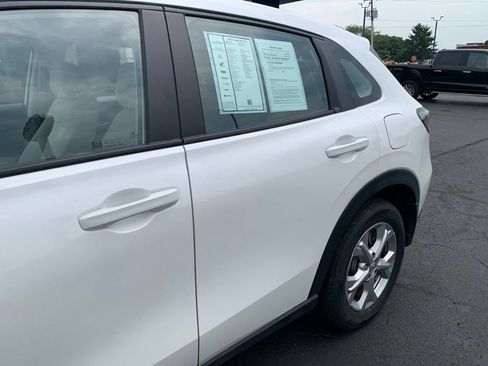 Used 2025 Honda HR-V LX image 11