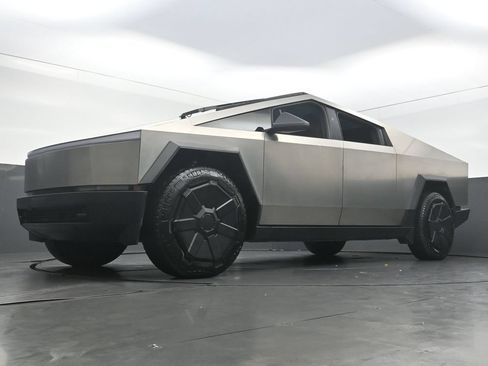 Used 2024 Tesla Cybertruck Cyberbeast AWD/4WD image 47