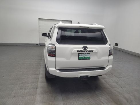 Used 2018 Toyota 4Runner SR5 Premium AWD/4WD image 6
