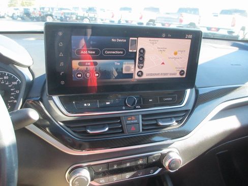 Used 2023 Nissan Altima 2.5 SR w/ SR Premium Package image 23