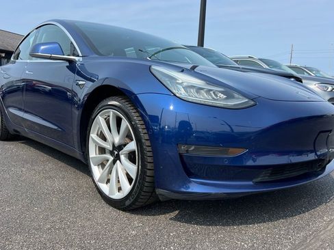 Used 2018 Tesla Model 3 Long Range image 11