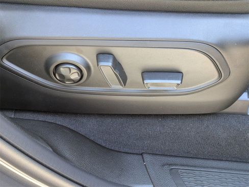 New 2025 Jeep Grand Cherokee Limited image 37