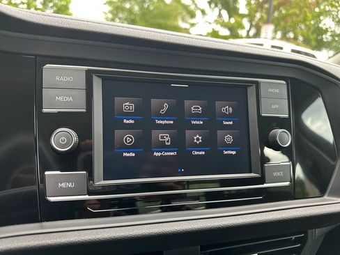 Certified 2023 Volkswagen Jetta SE FWD image 14