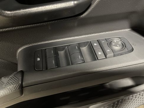 Used 2024 Toyota Tacoma SR image 10