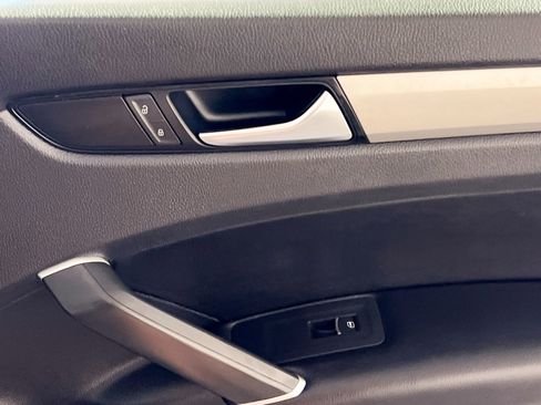 Used 2022 Volkswagen Passat 2.0T SE image 30