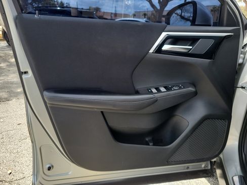 Used 2022 Mitsubishi Outlander ES image 14