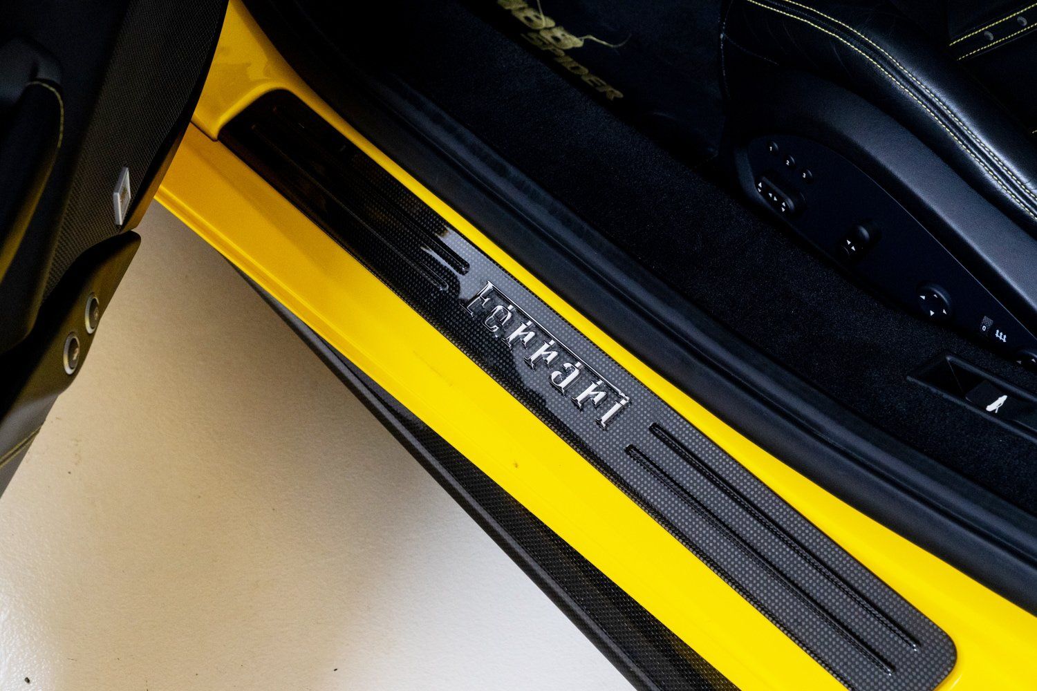 Used 2017 Ferrari 488 Spider RWD image 35