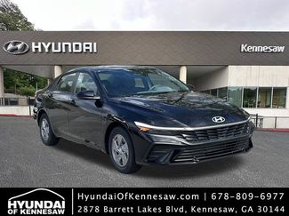 New 2026 Hyundai Elantra SE video 1