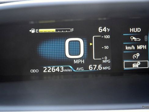 Used 2022 Toyota Prius L Eco image 15