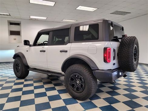 Used 2023 Ford Bronco Wildtrak image 5